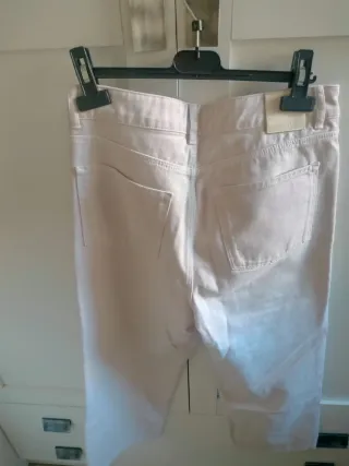 Pantalón tobillero color crudo