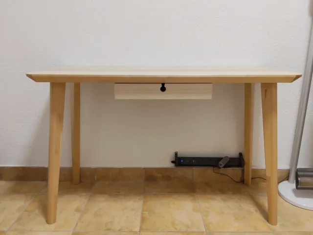 Mesa de estudio de madera