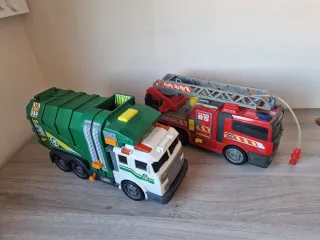 Camión de Bomberos y de Basura de Juguete