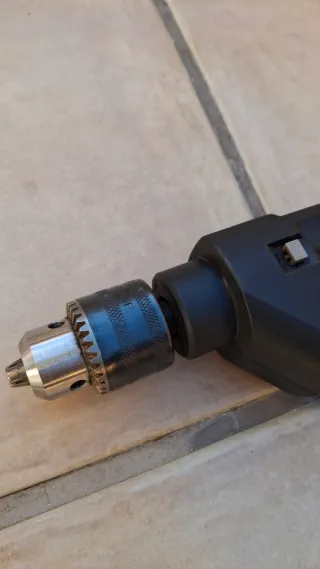 Taladro Percutor 500W casi sin usar