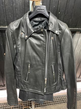 traje de cuero para mujer , usado tres veces