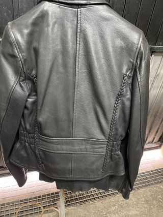 traje de cuero para mujer , usado tres veces