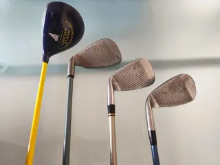 Lote 4 Palos de Golf Variados