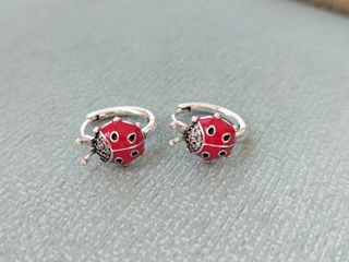 Pendientes aro mariquita rojos plata de ley