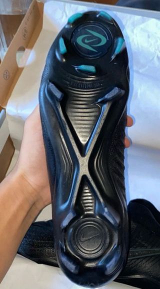 Bota Nike Phantom Élite AG-Pro Negra