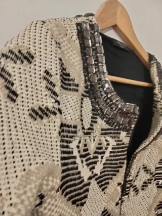 Chaqueta Cortefiel fiesta pedrería