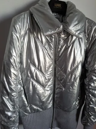 Chaqueta/Pufer/Bomber Plateada