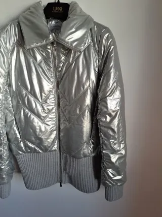 Chaqueta/Pufer/Bomber Plateada