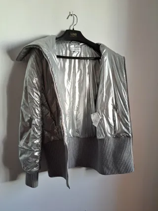 Chaqueta/Pufer/Bomber Plateada