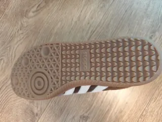 Botines Adidas Samba Marrones y Blancos