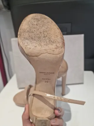 Zapatos de tacón saint laurent color nude