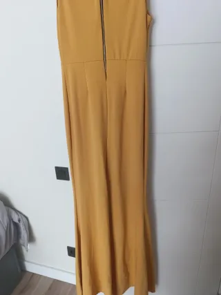 Vestido Mostaza Talla M/L con Abertura