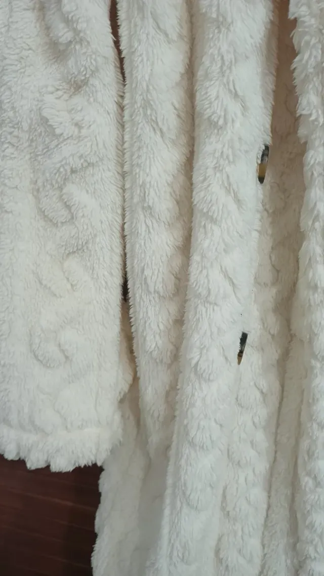 Abrigo suave elegante blanco