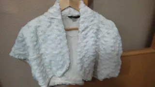 Quien no va guapa en fiestas, es xq no quiere.Capa