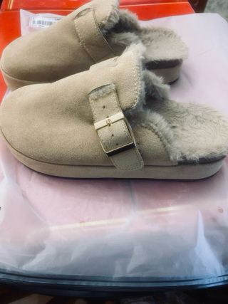 Ciabatte moda con pelliccia