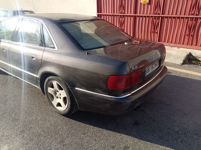 Audi A8 2000