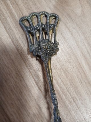 Antiguas pinzas de ALPACA servir pan