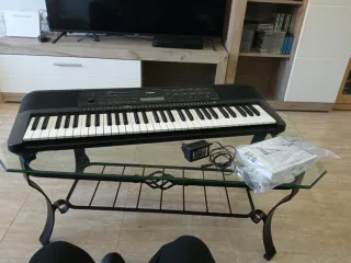 Teclado Yamaha.PSR-E273
