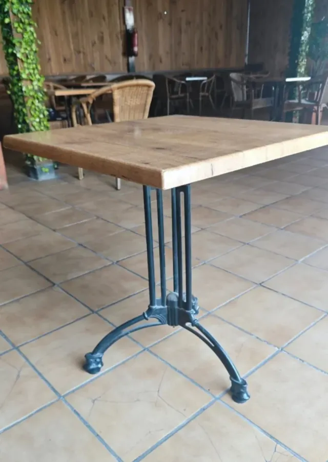 10 Mesas y 40 Sillas Terraza Marrón y Negro