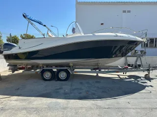 Barco Quicksilver Comander