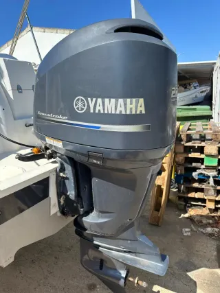 Barco Quicksilver Comander