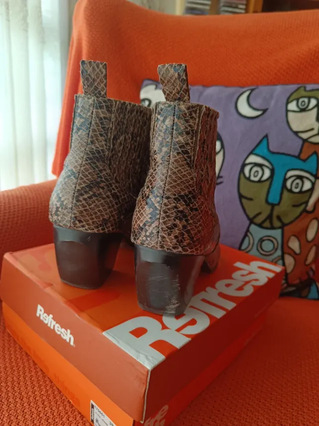 Botín estampado animal print tacón 8 cm