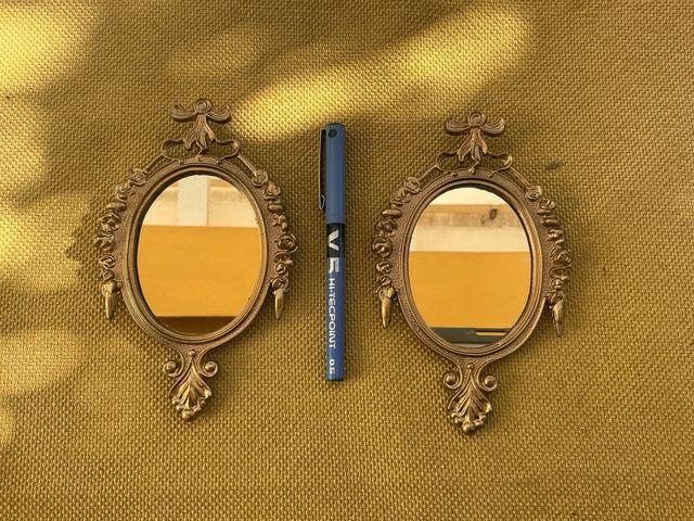 Specchio decorativo dorato vintage