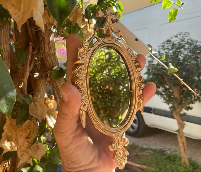 Specchio decorativo dorato vintage