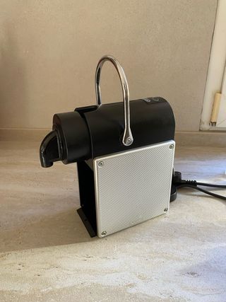 Cafetera Nespresso Pixie De'Longhi + regalo