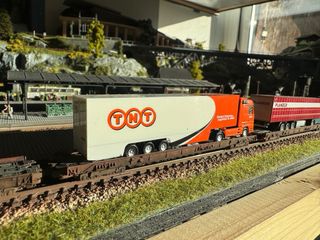 9 vagones porta camiones escala N