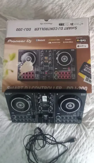 Controller DJ Pioneer DDJ-200
