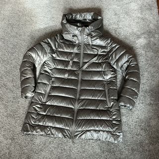 Abrigo plumífero plateado mujer T38