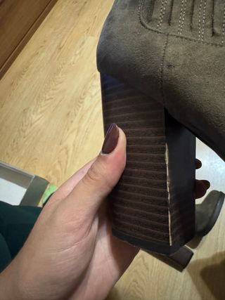 Botines tacón caqui