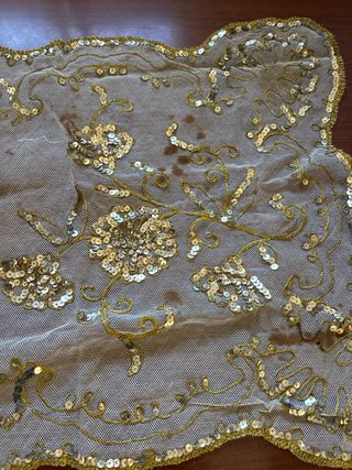 Manteleta antigua tul bordado oro