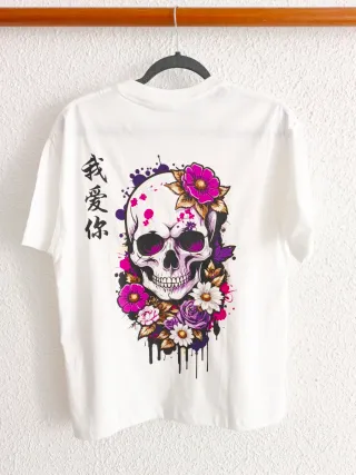 Camiseta blanca calavera flores