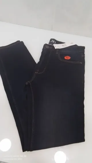Pantalón vaquero chico ..sin estrenar!
