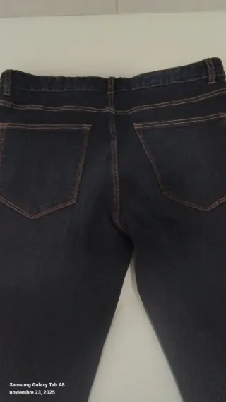 Pantalón vaquero chico ..sin estrenar!