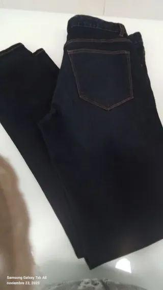 Pantalón vaquero chico ..sin estrenar!
