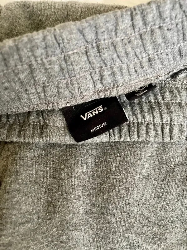 Pantalón corto Vans Gris