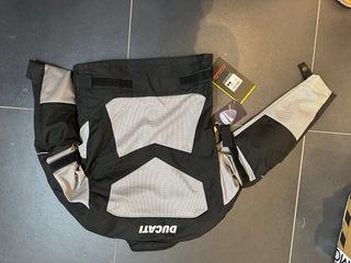 Chaqueta Ducati Compay 14