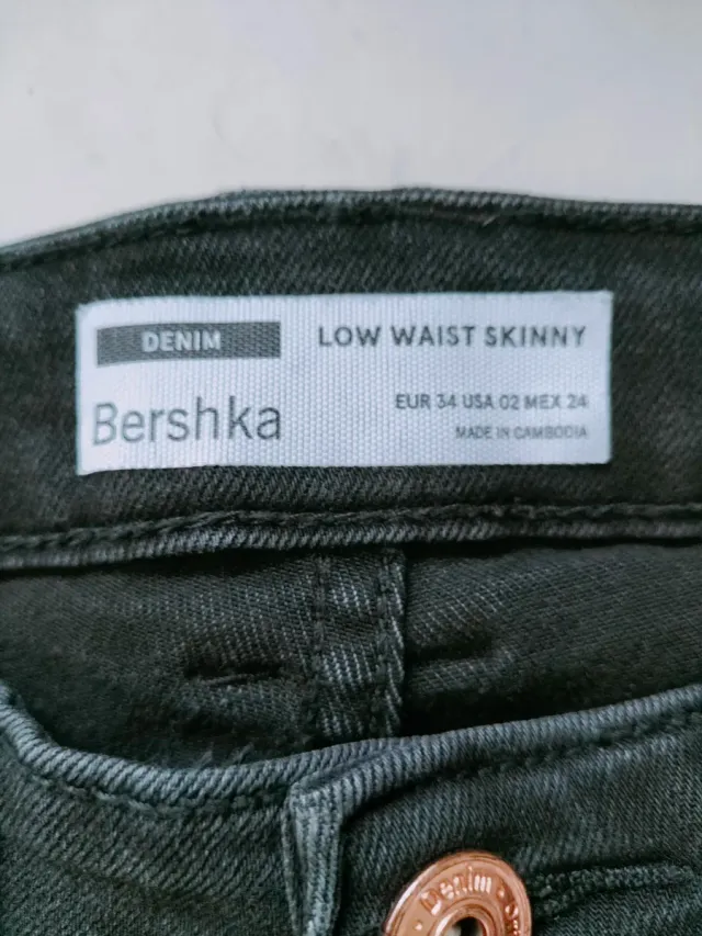 Vaqueros negros pitillo rotos