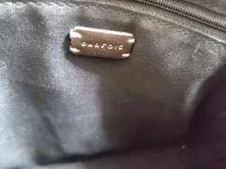 Bolso dorado/metalizado con monedero