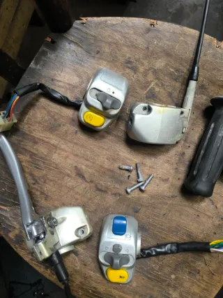 Coppia commutatori devio luce Yamaha Why 50