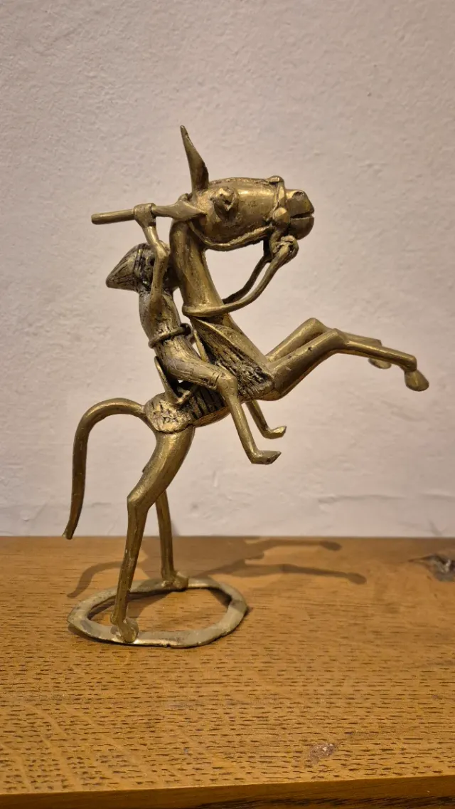 Scultura africana cavallo in bronzo