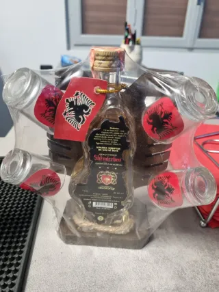 Set Brandy Skenderbeu con 6 bicchierini