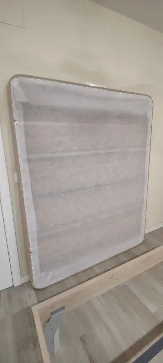 Base tapizada 150 x 180 + estructura con patas