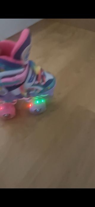 Patines 4 ruedas talla 26-29 unicornio