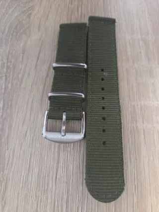 Correa de reloj Seiko verde y plateada// 20 mm