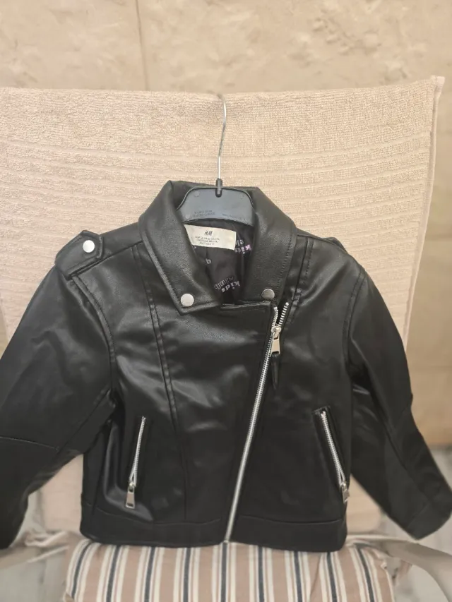 Chaqueta niña H&M efecto piel talla 6-7,como nueva