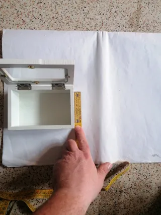 Scatola portaoggetti in legno con vetro